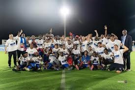 伊恩-赖特喷女足欧冠场地：让姑娘们在这样的球