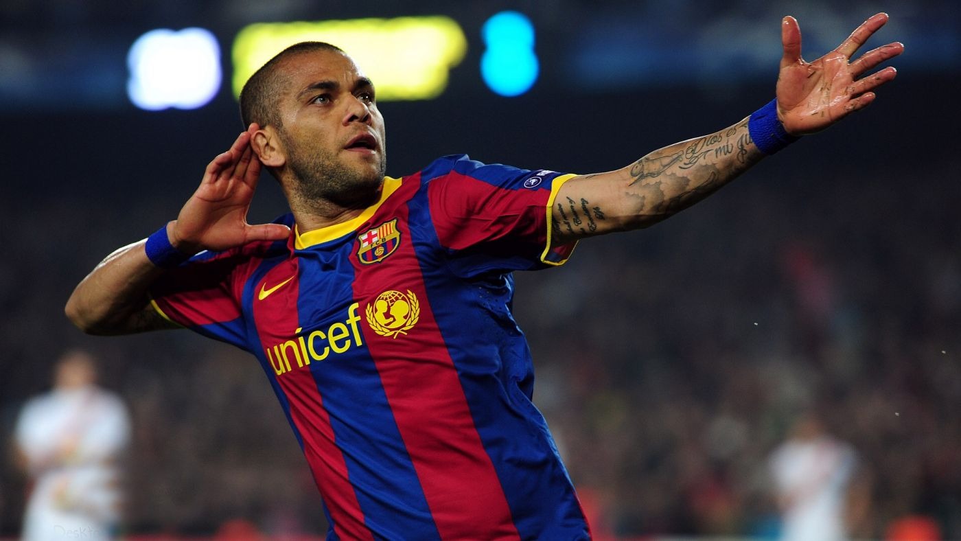 曼市德比还能上吗？马尔穆什世预赛伤退，拄拐回到开罗