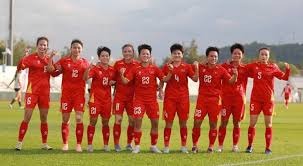 0-1到3-2！新援超离谱乌龙助攻+又直红 英超7.3亿豪门险胜升班马