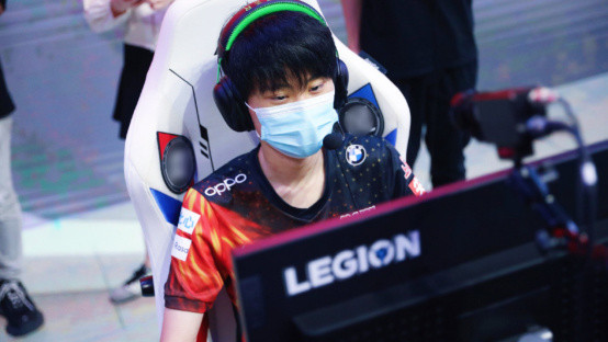 面的战略调 面的战略调